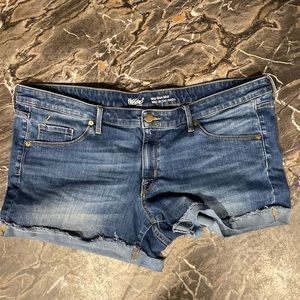 Mossimo Midi Shorts